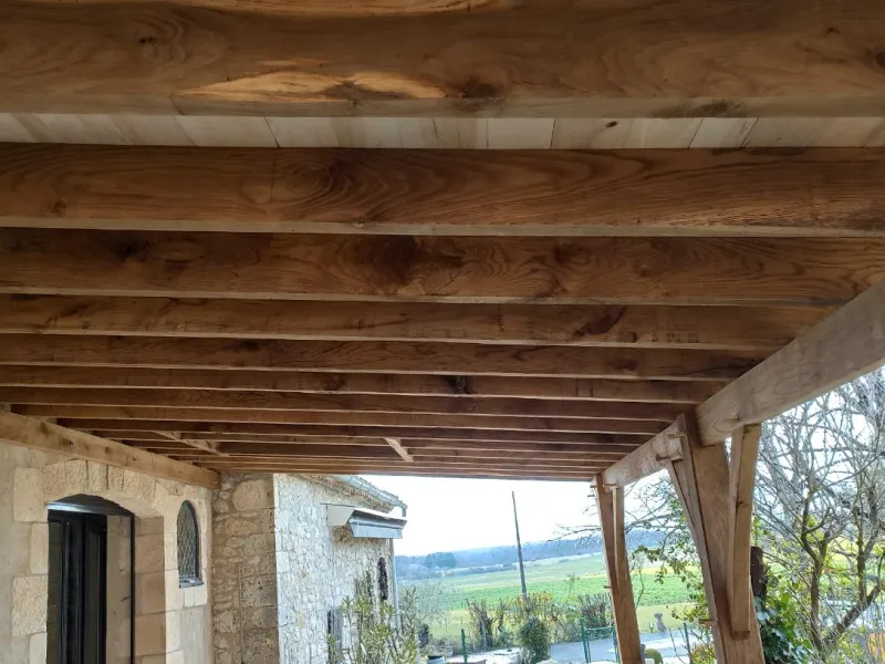 Plafond et sous-face en bois