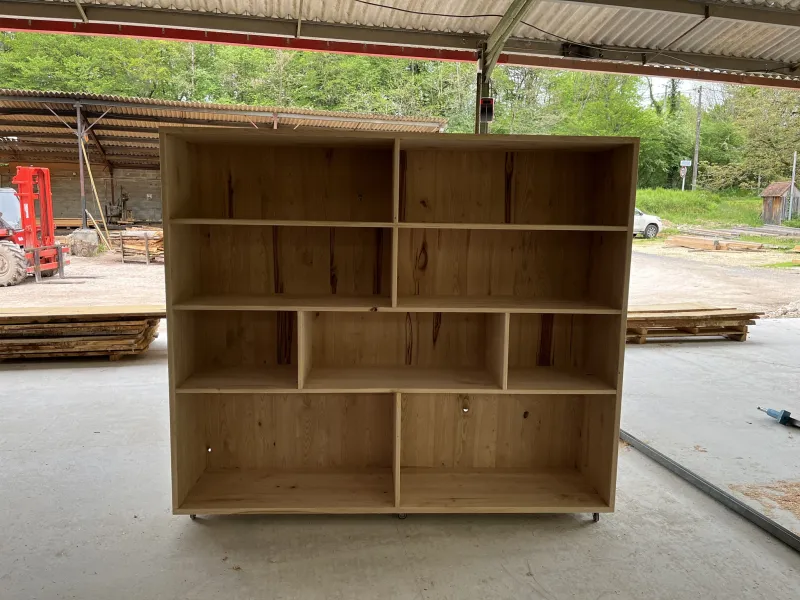 Bibliothèque en bois massif