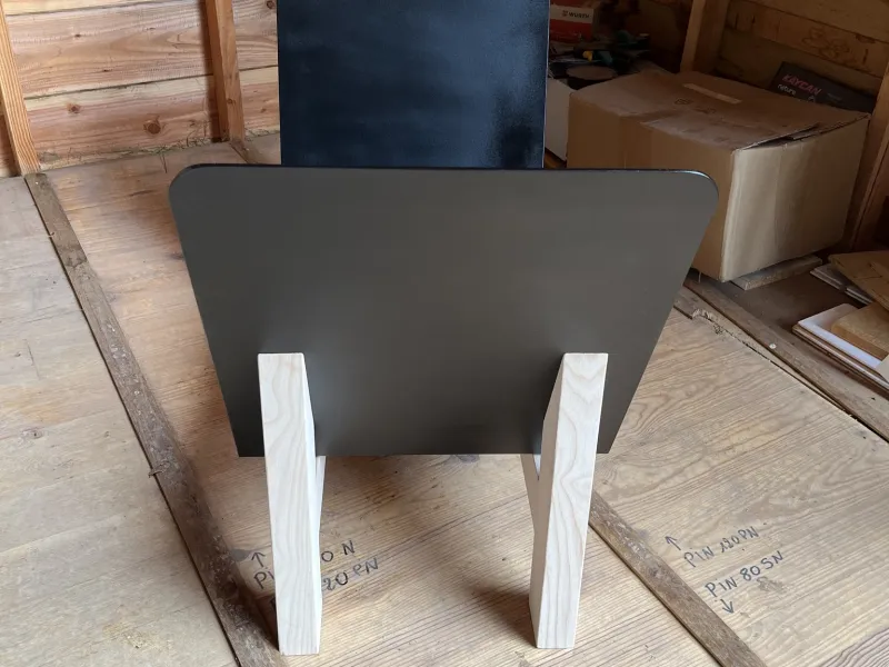 Fauteuil en bois et métal